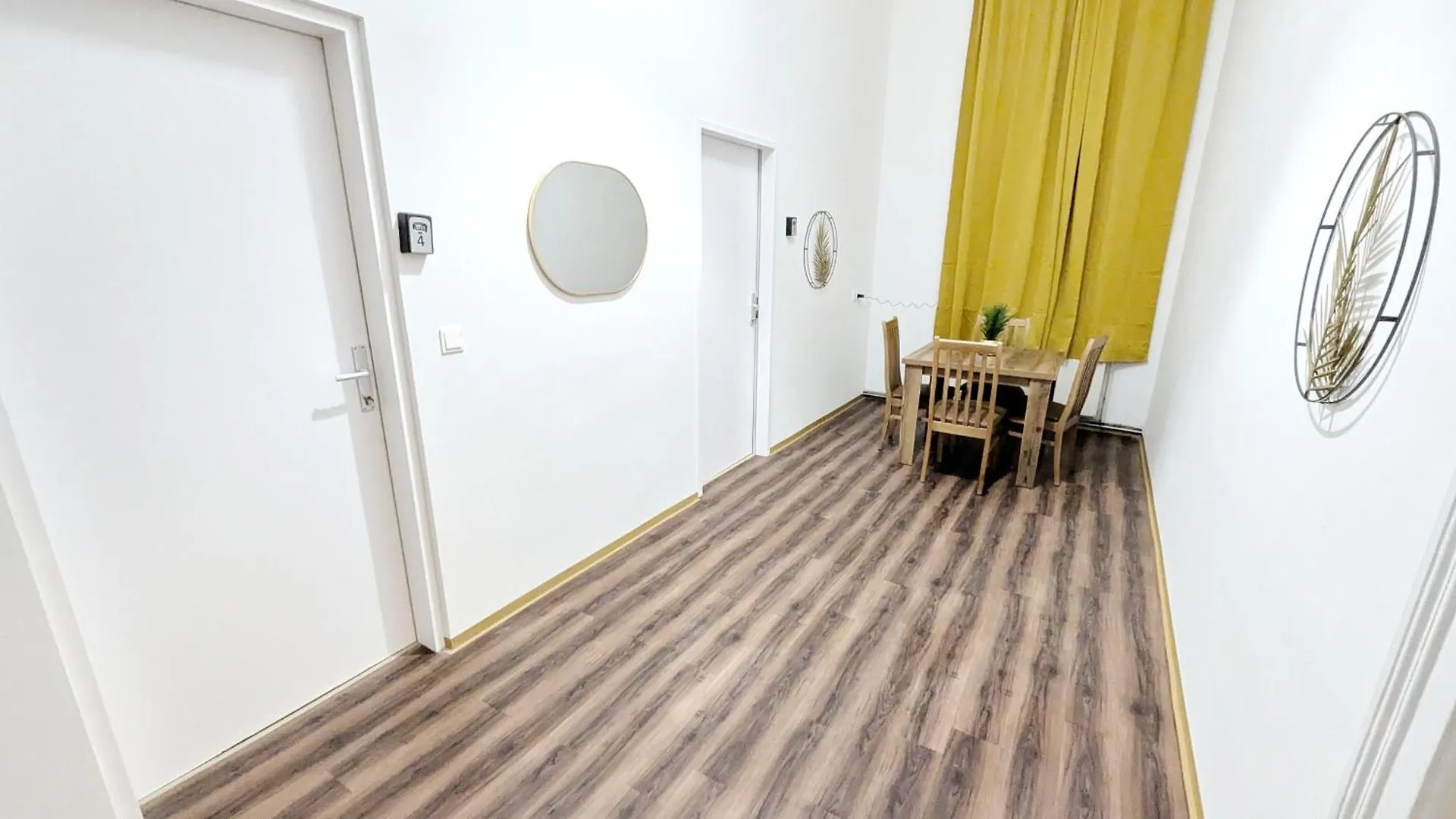 Spacious Rooms - 15 Min From Airport & City Center, 5 Min From Vienna Main-Bus Station Ez1 Rum i privatbostad