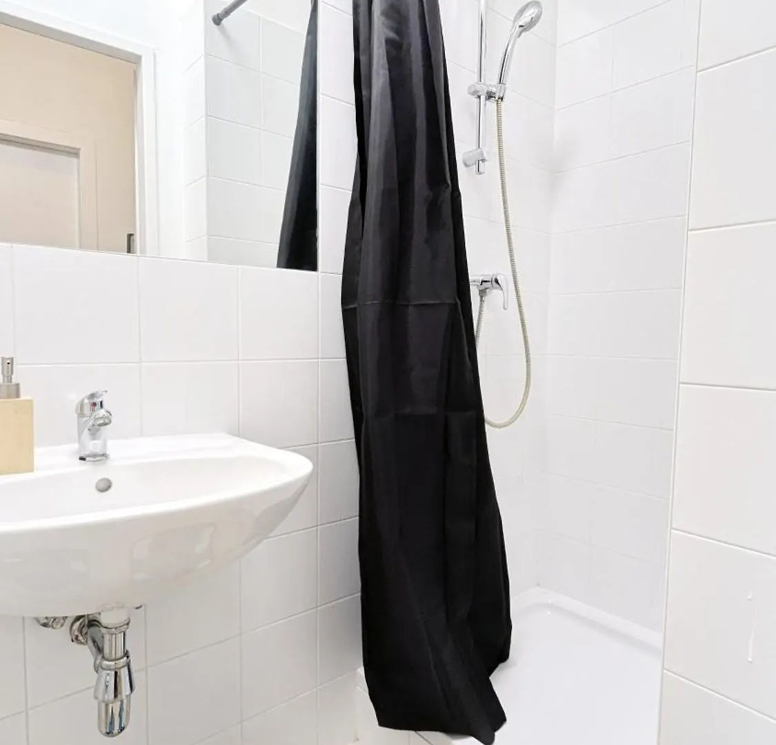 Rum i privatbostad Spacious Rooms - 15 Min From Airport & City Center, 5 Min From Vienna Main-Bus Station Ez1