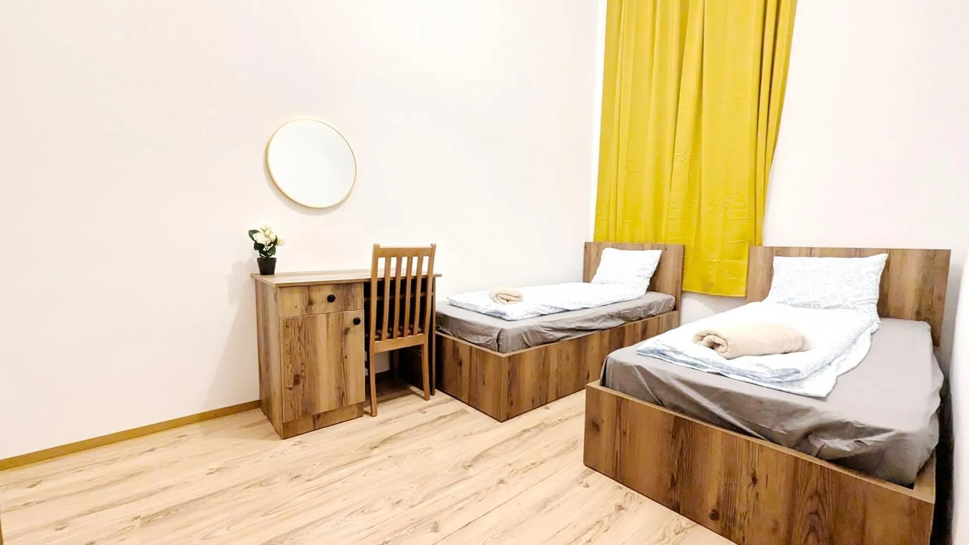 Spacious Rooms - 15 Min From Airport & City Center, 5 Min From Vienna Main-Bus Station Ez1 0*,  Österrike