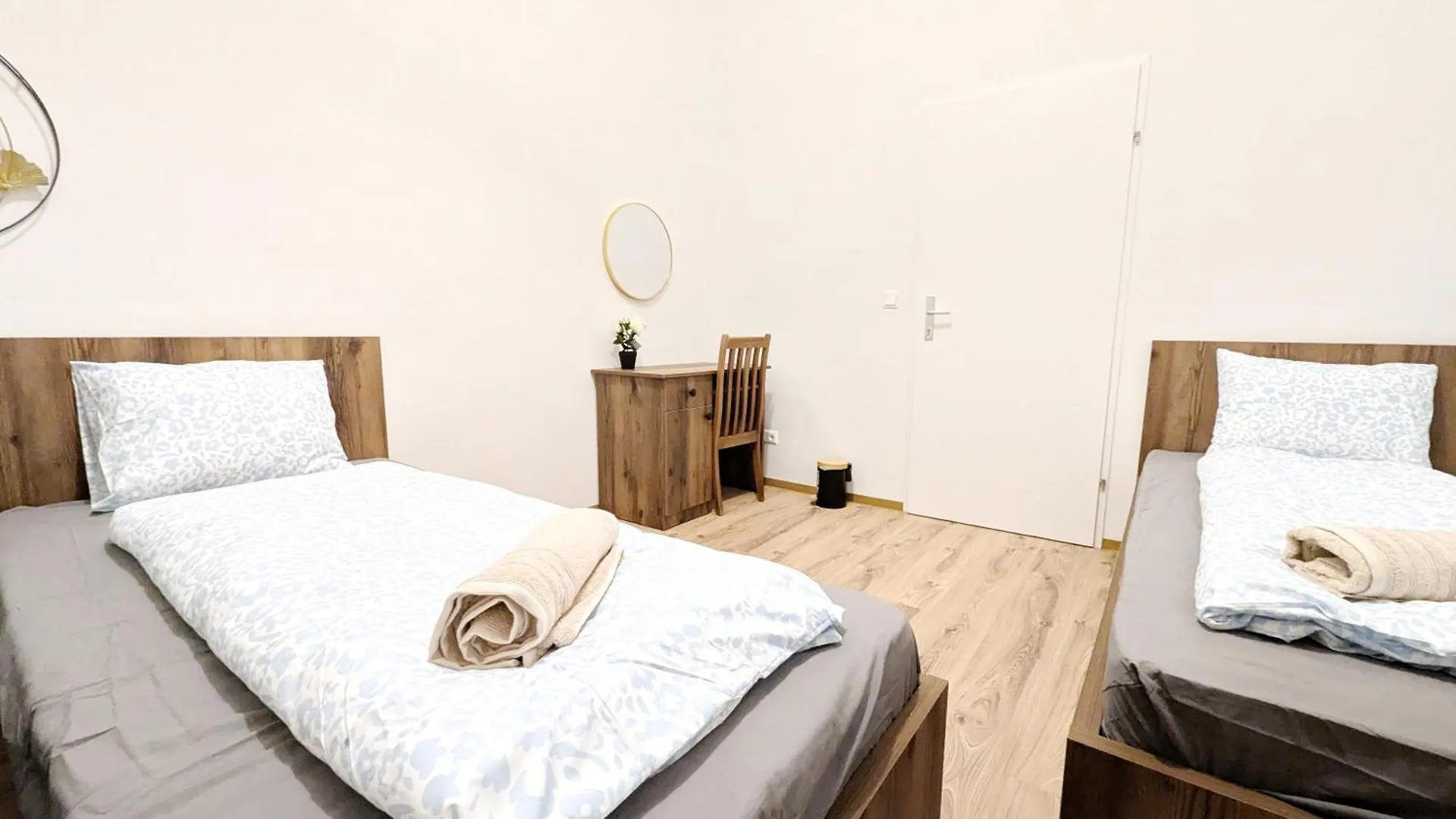 Spacious Rooms - 15 Min From Airport & City Center, 5 Min From Vienna Main-Bus Station Ez1