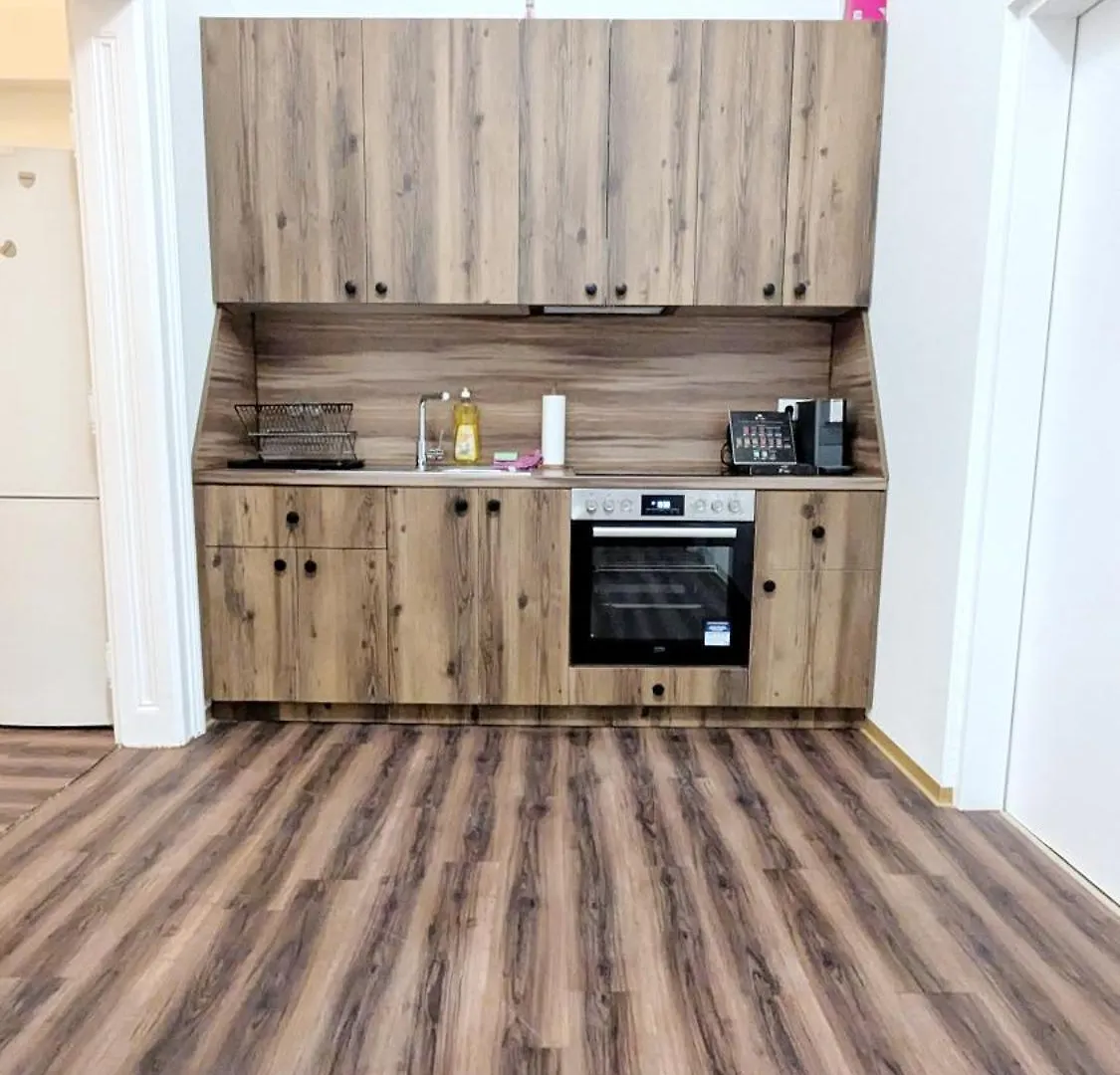 Spacious Rooms - 15 Min From Airport & City Center, 5 Min From Vienna Main-Bus Station Ez1