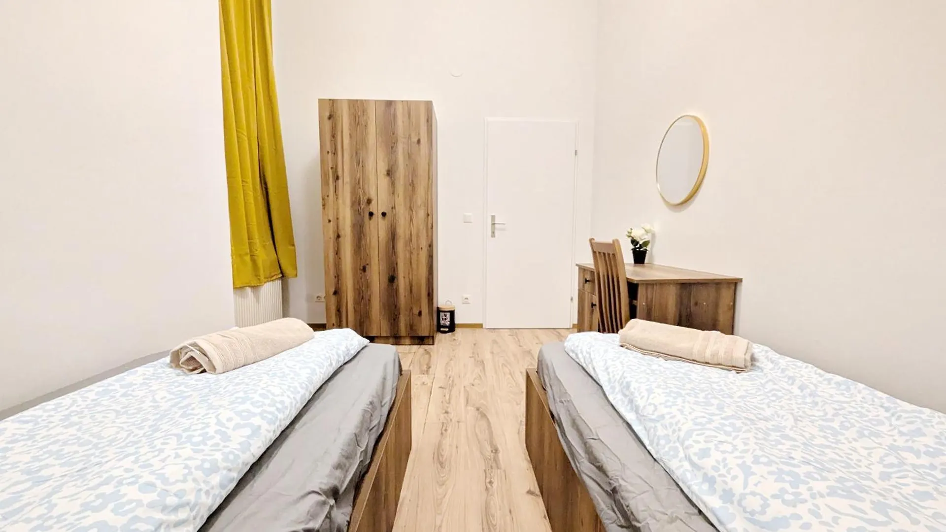 Alloggio in famiglia Spacious Rooms - 15 Min From Airport & City Center, 5 Min From Vienna Main-Bus Station Ez1