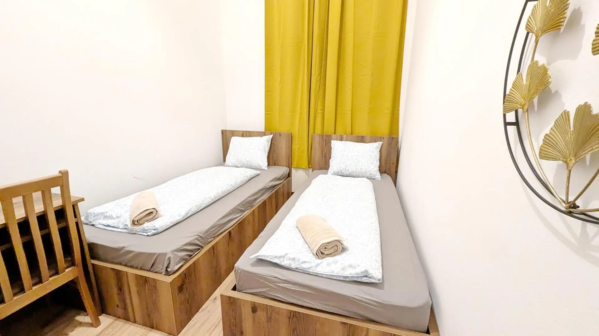 Spacious Rooms - 15 Min From Airport & City Center, 5 Min From Vienna Main-Bus Station Ez1 Alloggio in famiglia